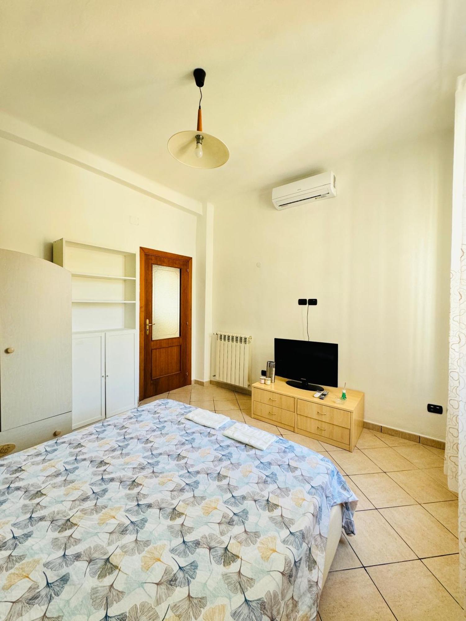 Una Stanza Nel Bunker Hotel Genova Eksteriør billede